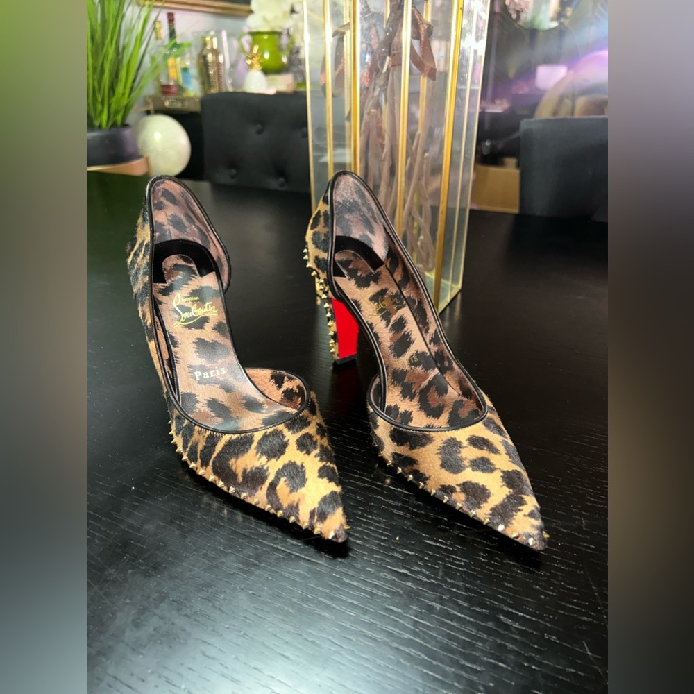 CHRISTIAN LOUBOUTIN PONY KITTY /KID/LIN KITTY
COLOR BROWN/BK/LIN BROWN